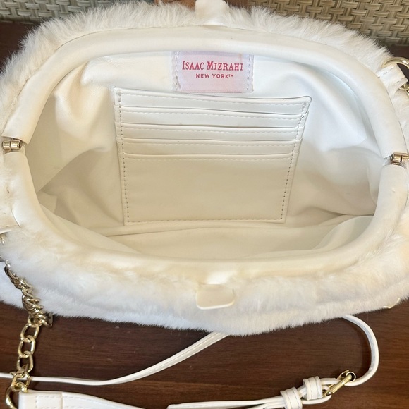 🌟HP🌟Isach Mizrahi New York Winter White Faux Fur & Gold Chain Convertible Bag - Picture 7 of 15